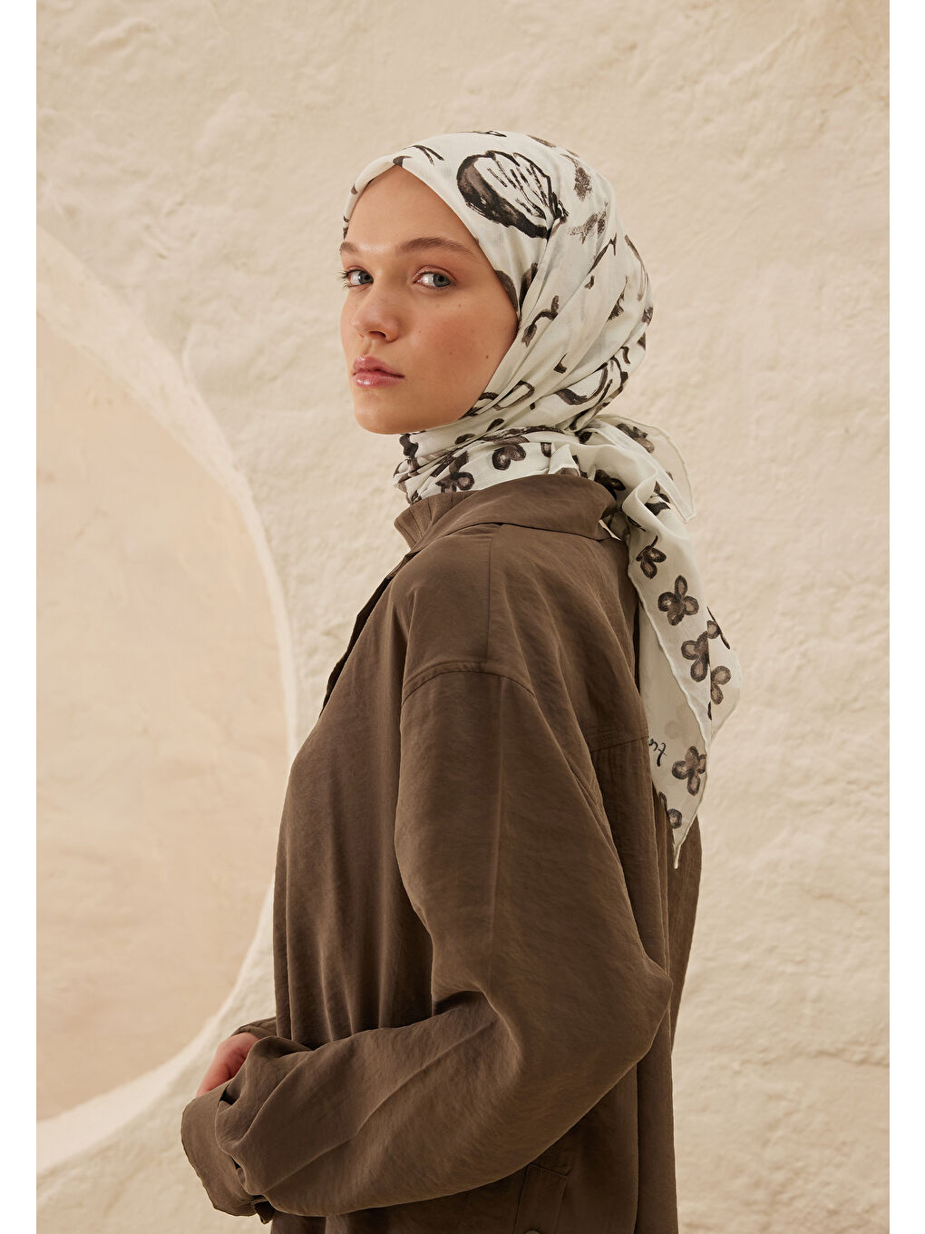 Bej Amore Desen Pamuk Vual Eşarp Kül-2