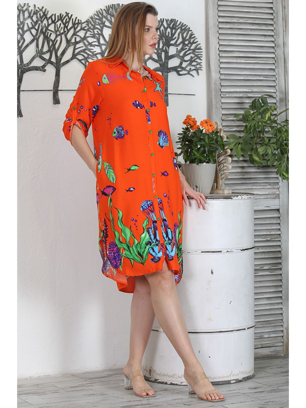 Turuncu Gömlek Yaka Düğmeli Uzun Kollu Düğmeli Gizli Cepli Empirme Baskılı Casual Dokuma Elbise-2