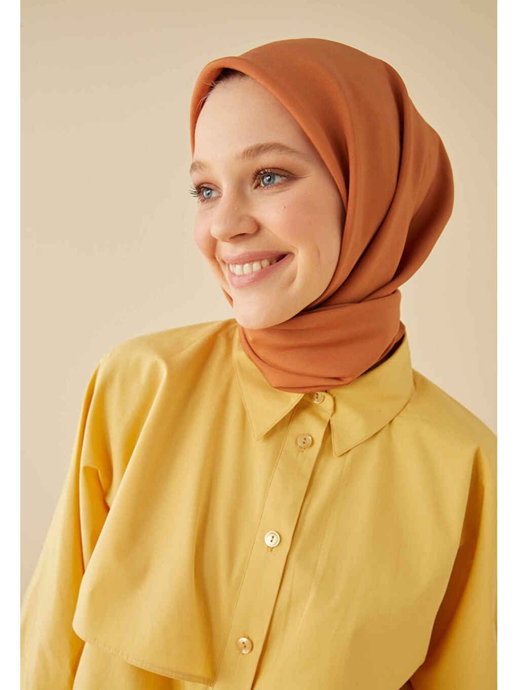 Bej Pamuk İpek Eşarp Badem-3