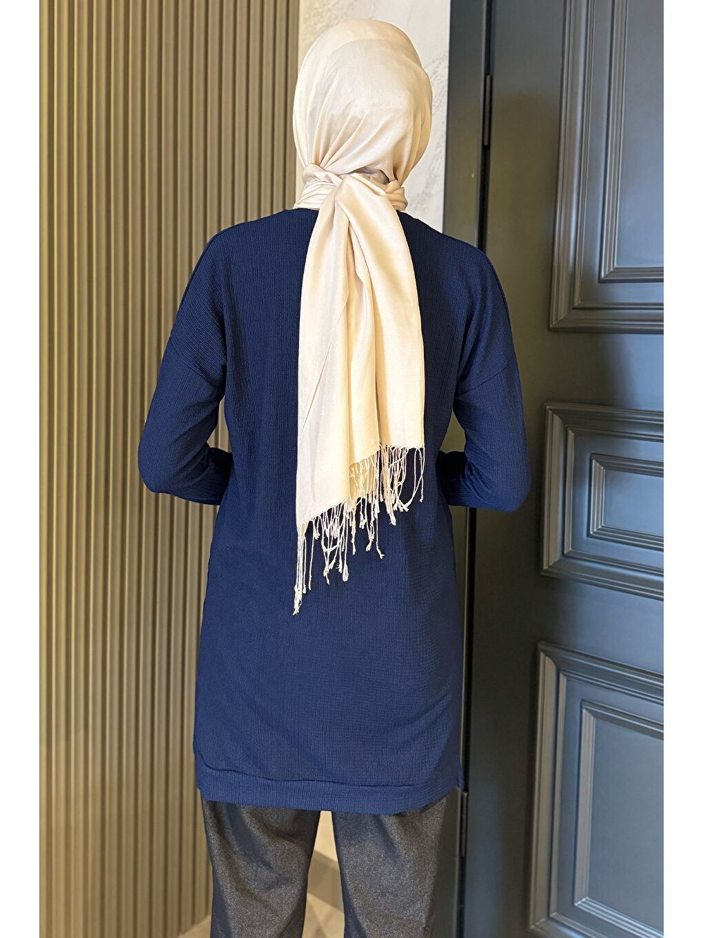 Lacivert Kadın Bisiklet Yaka Yırtmaç Detaylı Bürümcük Tesettür Tunik-6