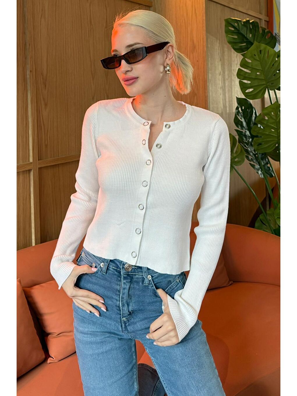 Beyaz Çıt Kapamalı Triko Kadın Hırka Mg2579