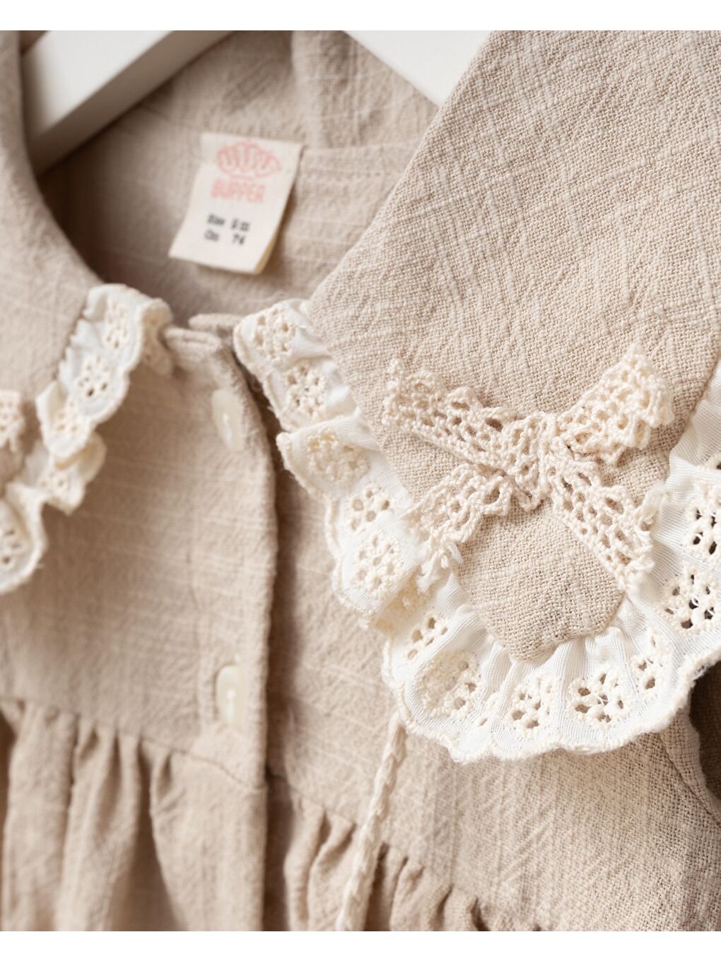 Kız Çocuk Bej Yakalı Çantalı Elbise-4