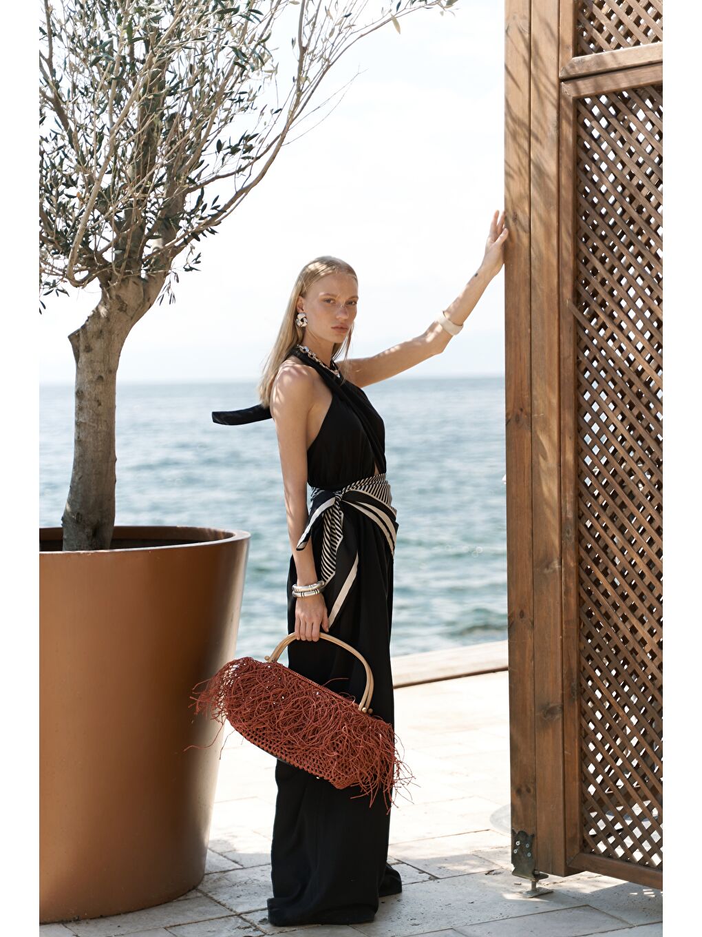 Lios Pencere Detay Siyah Uzun Tulum-3