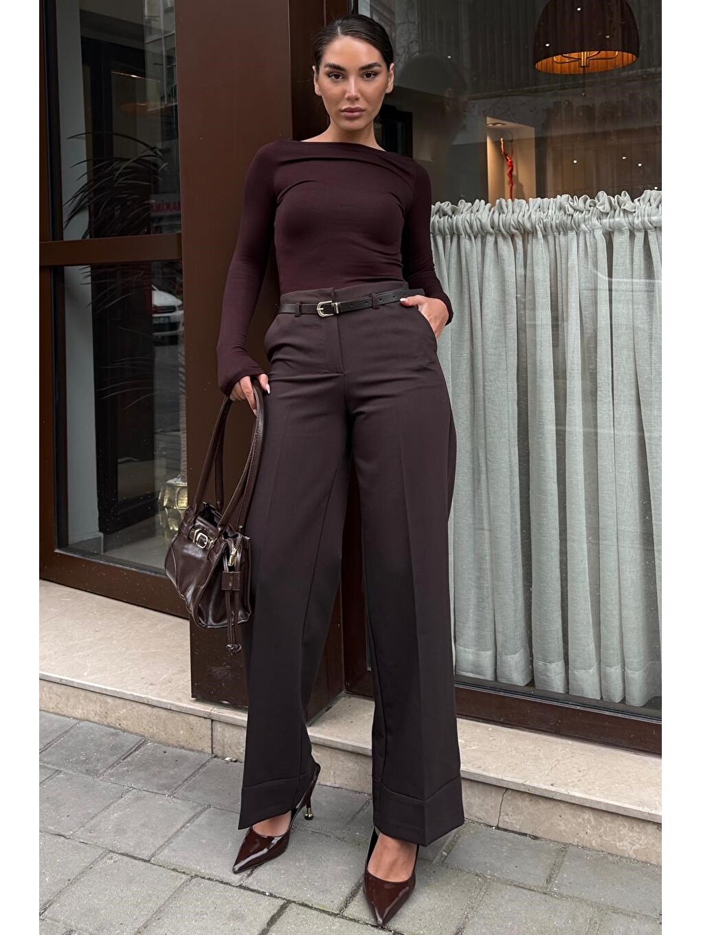 Acı Kahverengi Geniş Paça Normal Bel Kemerli Pantolon Mg2735