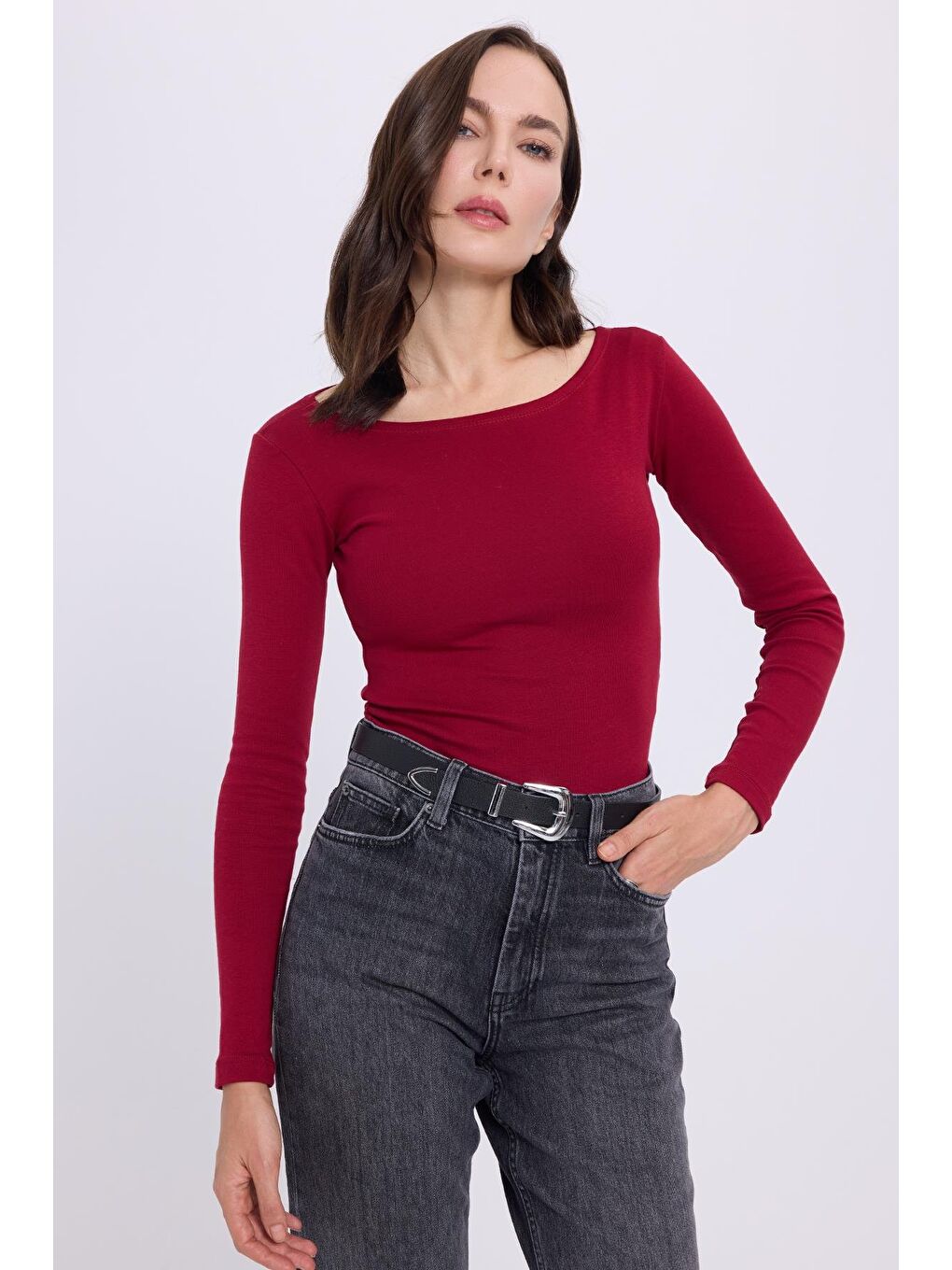 Kadın Slim Fit Dar Kesim Pamuklu Modal Kumaş Uzun Kollu Kayık Yaka Koyu Bordo Bluz-1