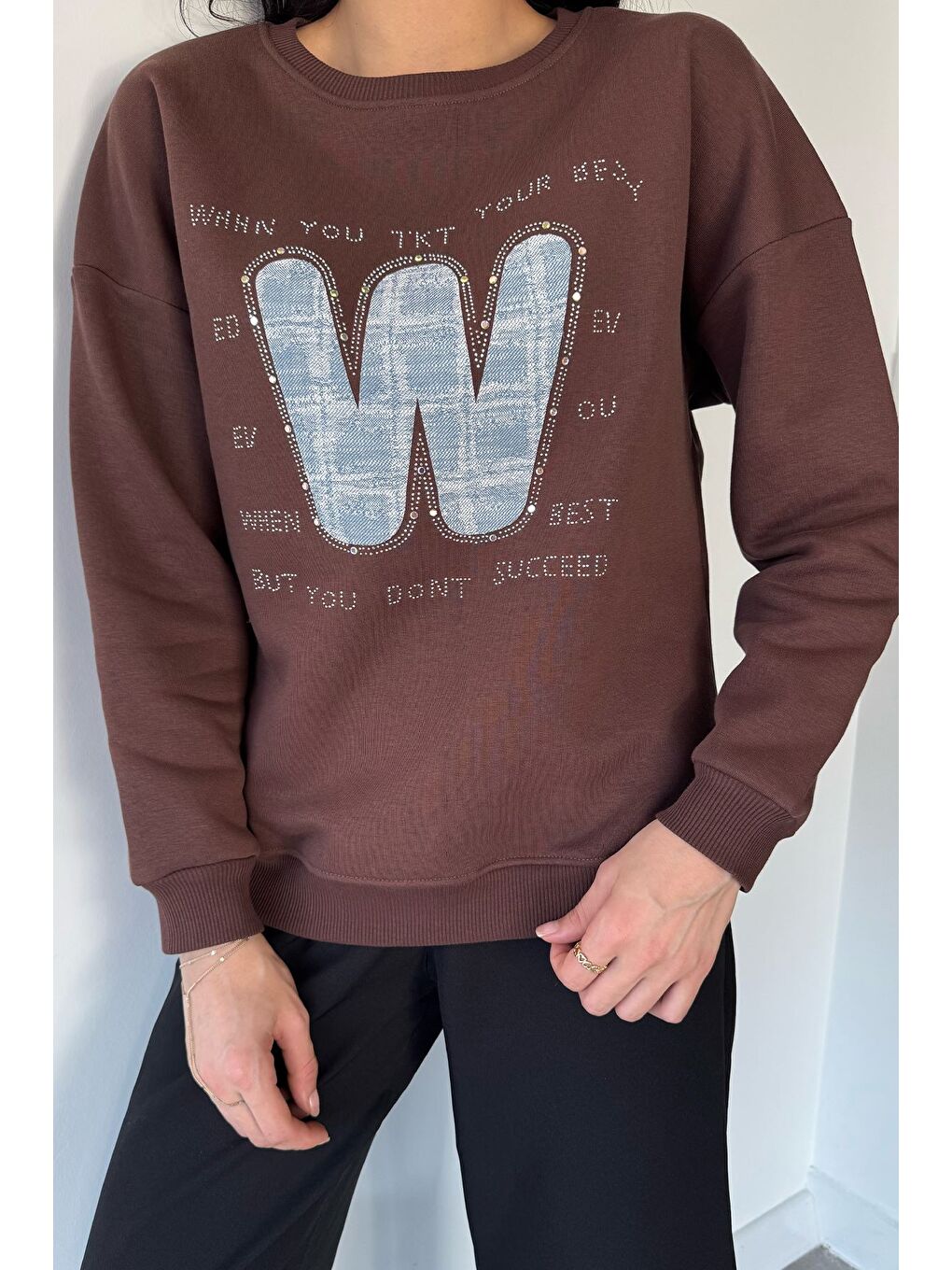 Kahverengi Kadın Bisiklet Yaka Taş İşlemeli Şardonlu Sweatshirt-2