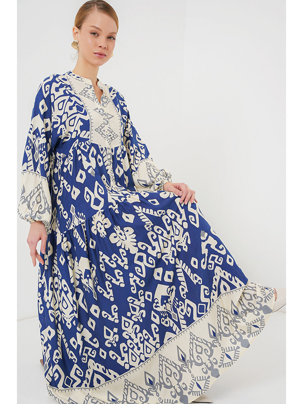 Mavi 2423 Otantik Desenli Tesettür Elbise - İndigo 1