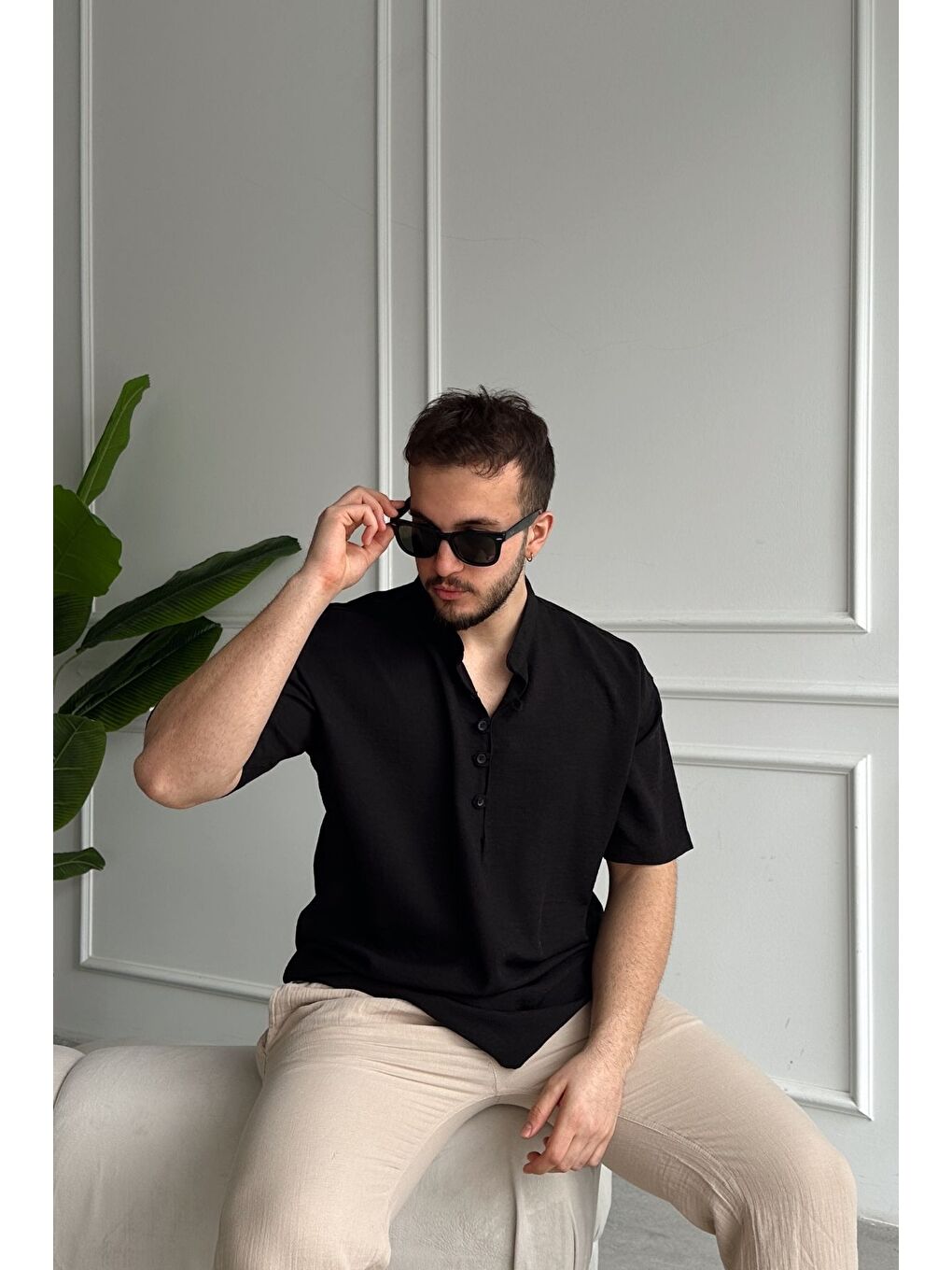 Siyah Soro Erkek Oversize Keten Görünümlü Kısa Kol Hakim Yaka Yarım Pat Gömlek-1