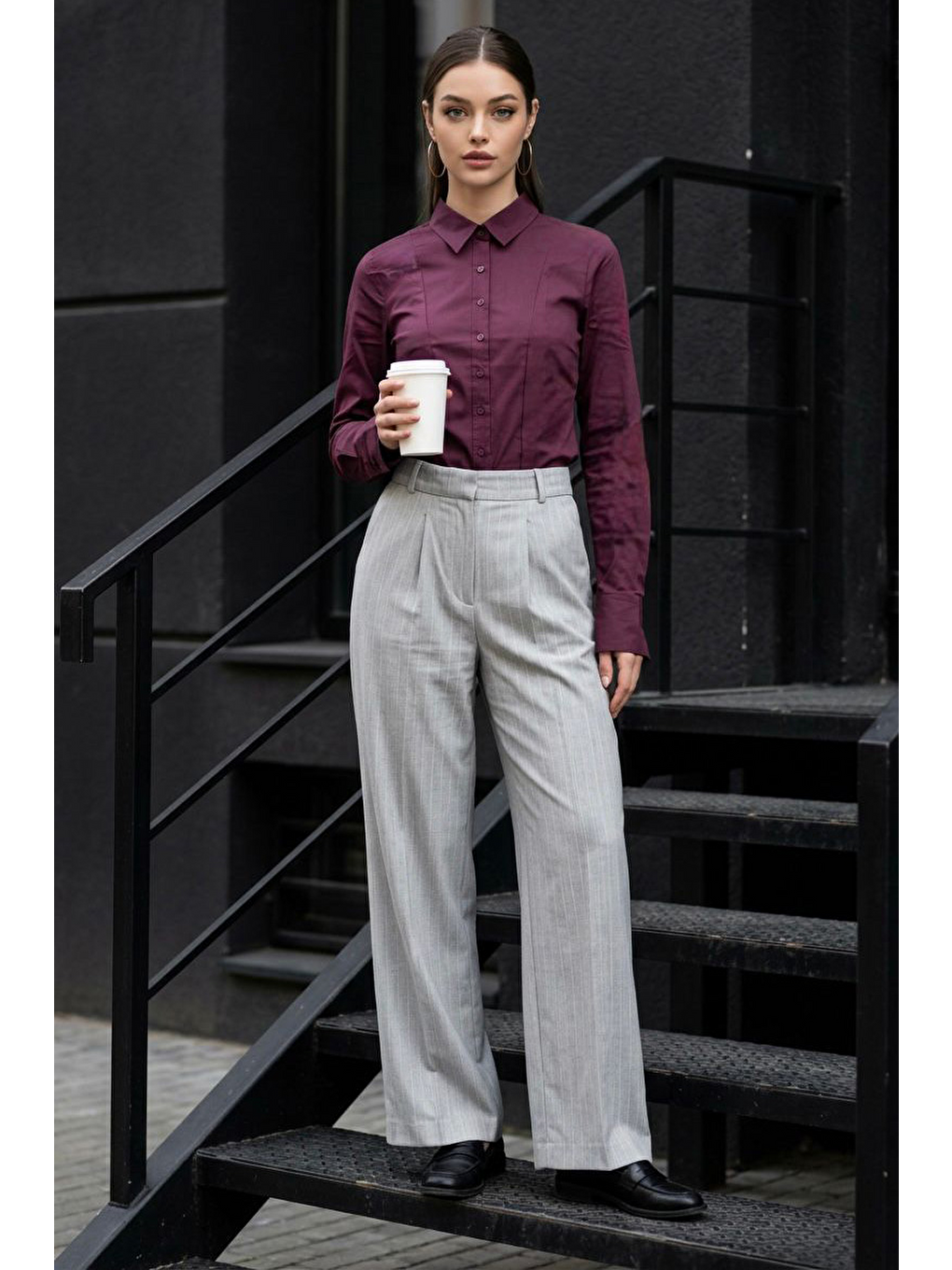 Gri Çizgili Yüksek Bel Pileli Kadın Kumaş Pantolon Mg2641