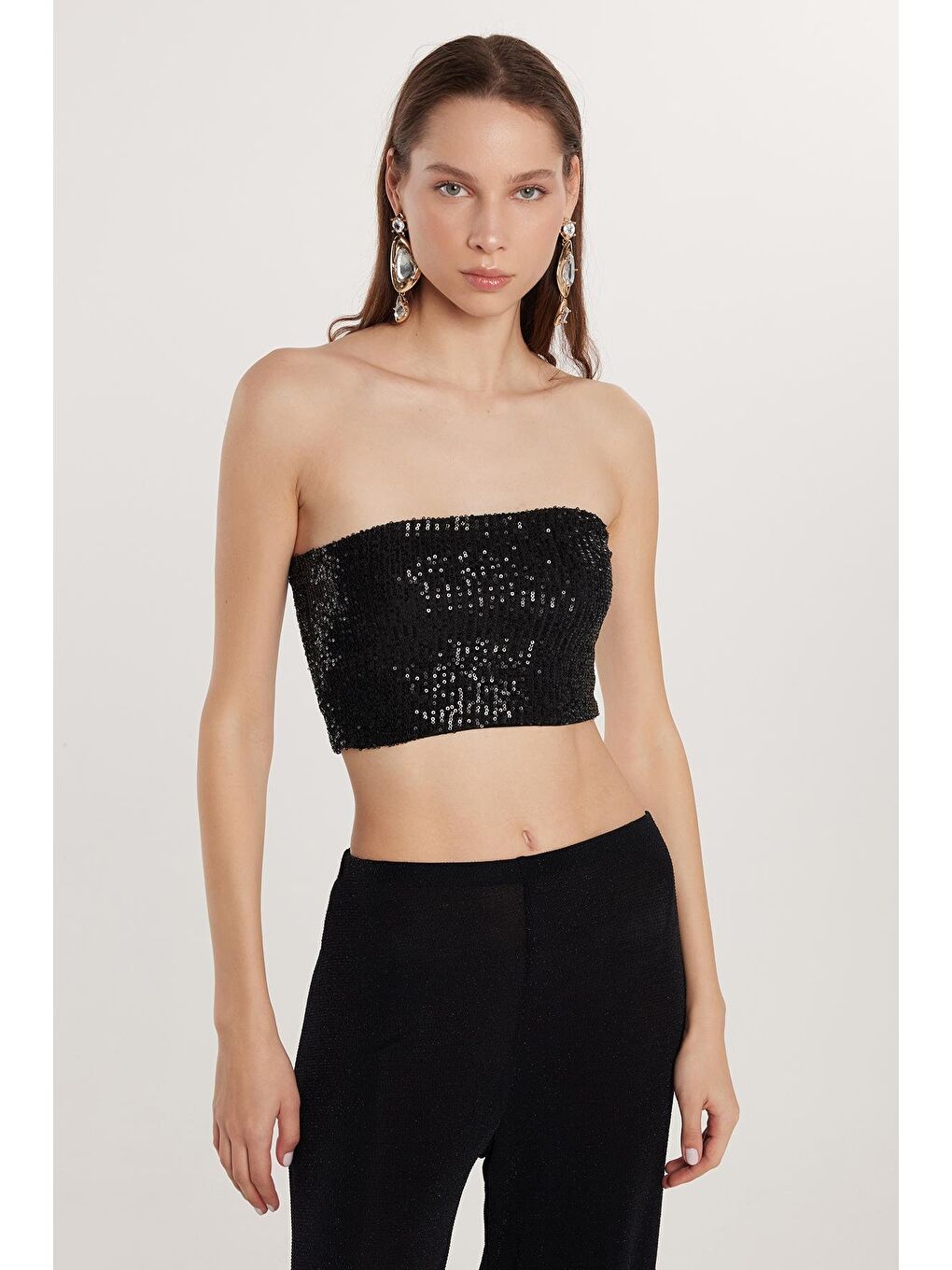 Kadın Slim Fit Dar Kesim Straplez Payetli Siyah Bluz-1