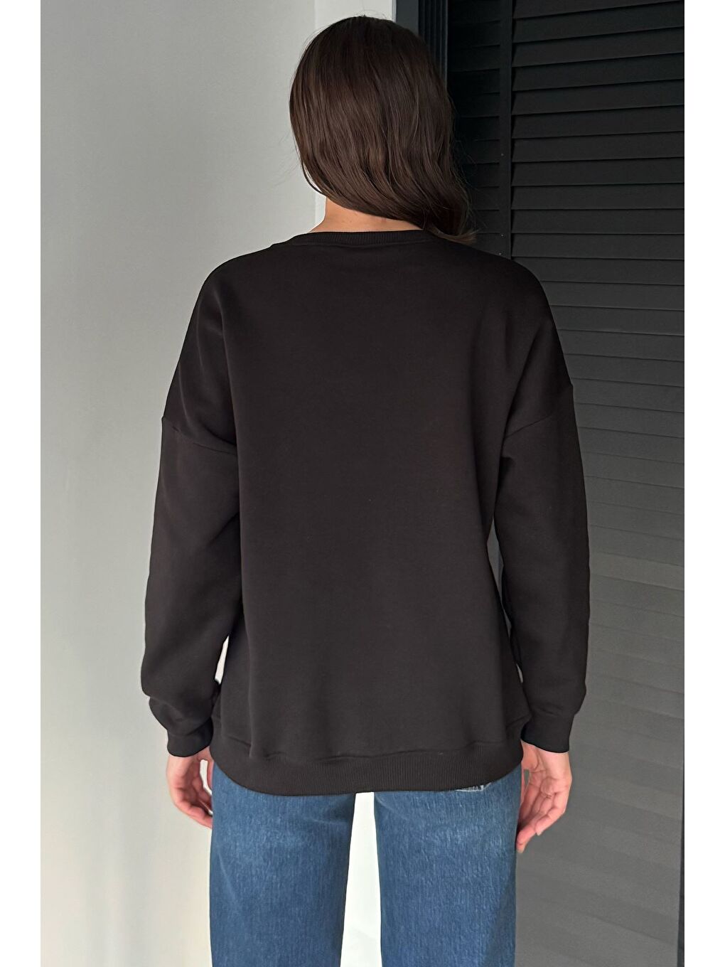 Siyah Kadın Bisiklet Yaka Taş İşlemeli Şardonlu Sweatshirt-3