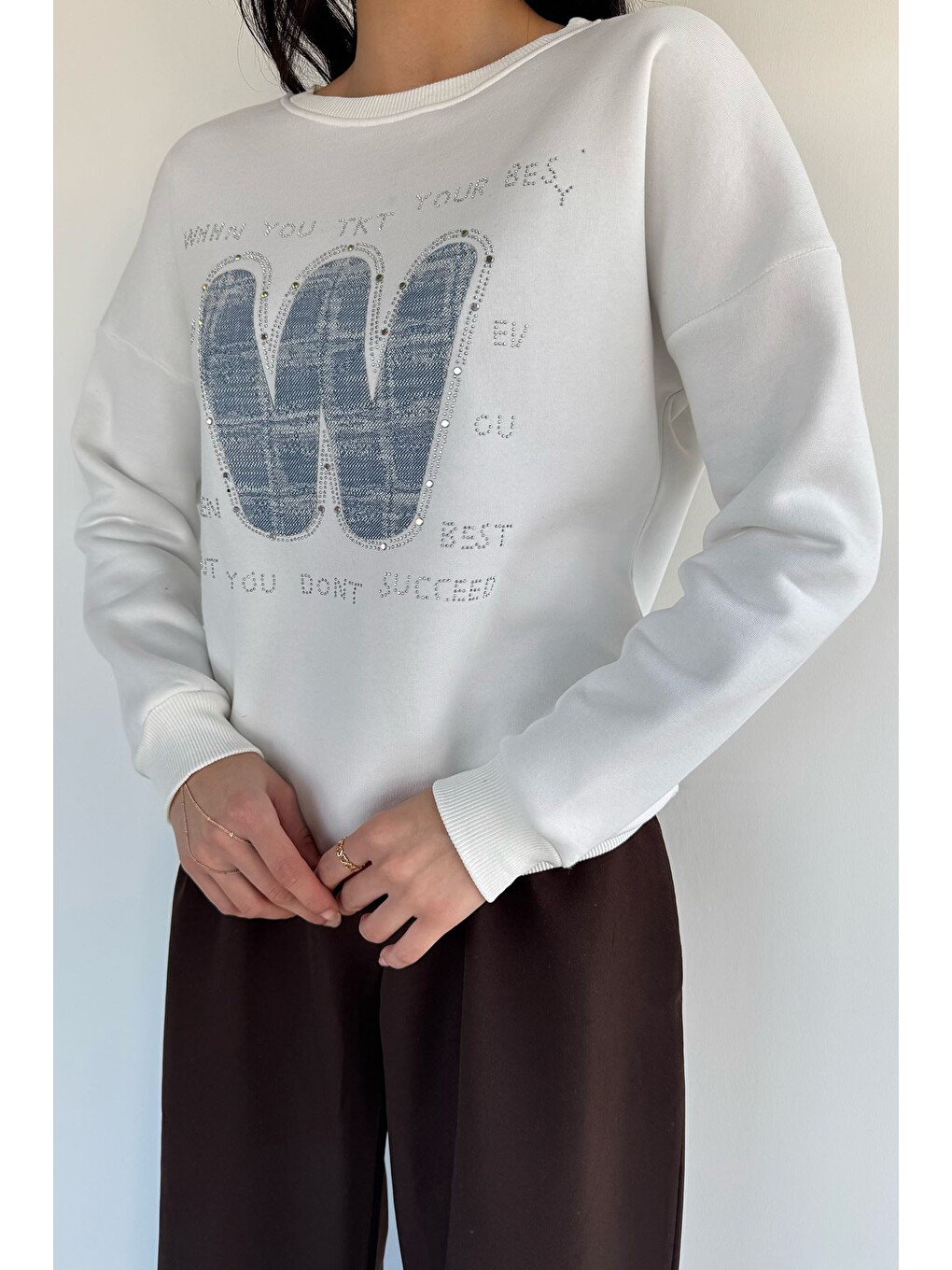 Ekru Kadın Bisiklet Yaka Taş İşlemeli Şardonlu Sweatshirt