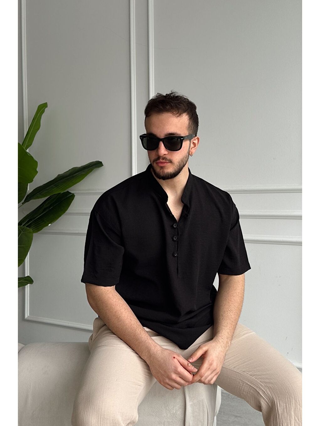Siyah Soro Erkek Oversize Keten Görünümlü Kısa Kol Hakim Yaka Yarım Pat Gömlek-3