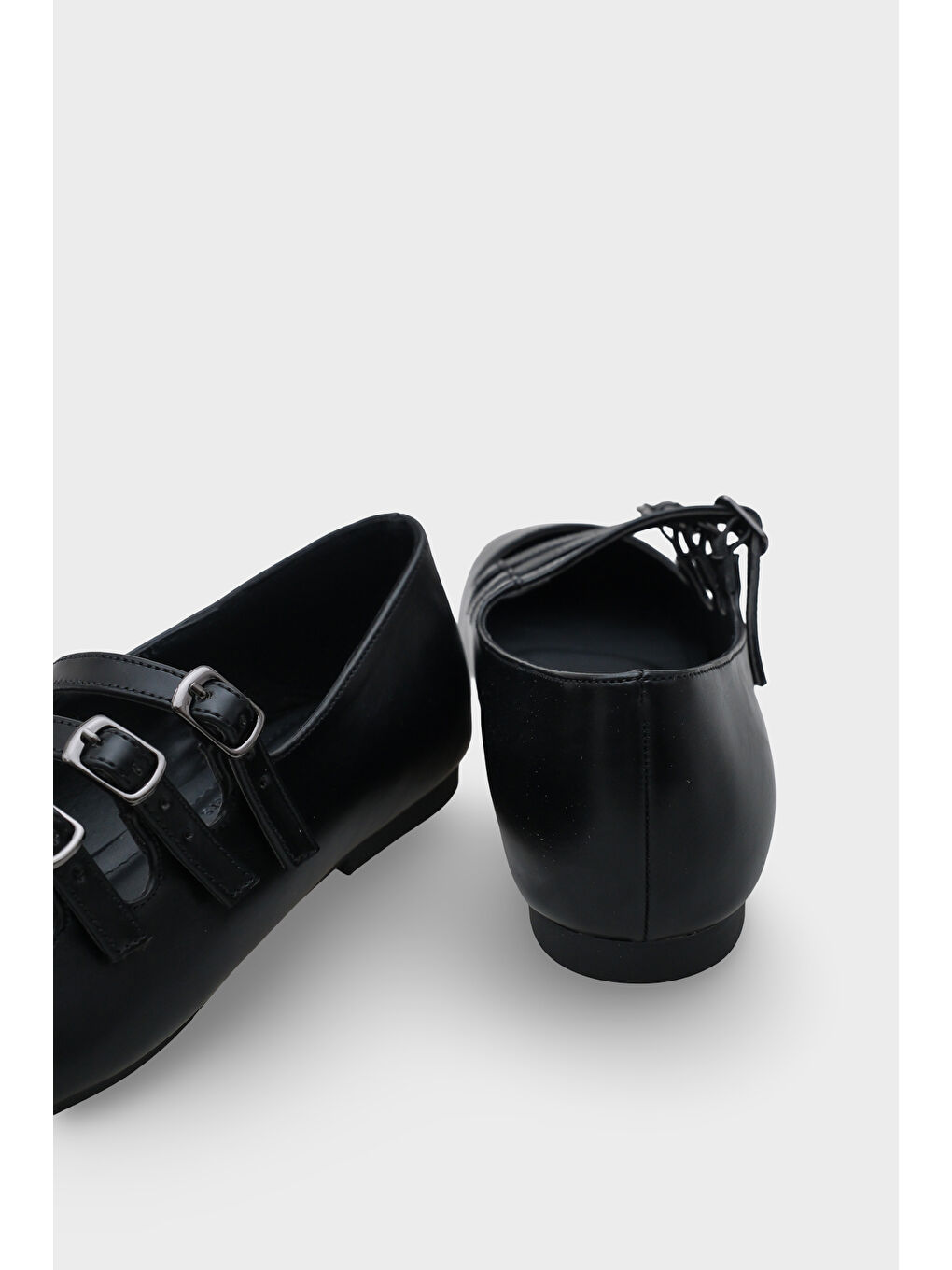 Siyah Marcelle Küt Burunlu Üç Tokalı Bantlı Kadın Babet-5