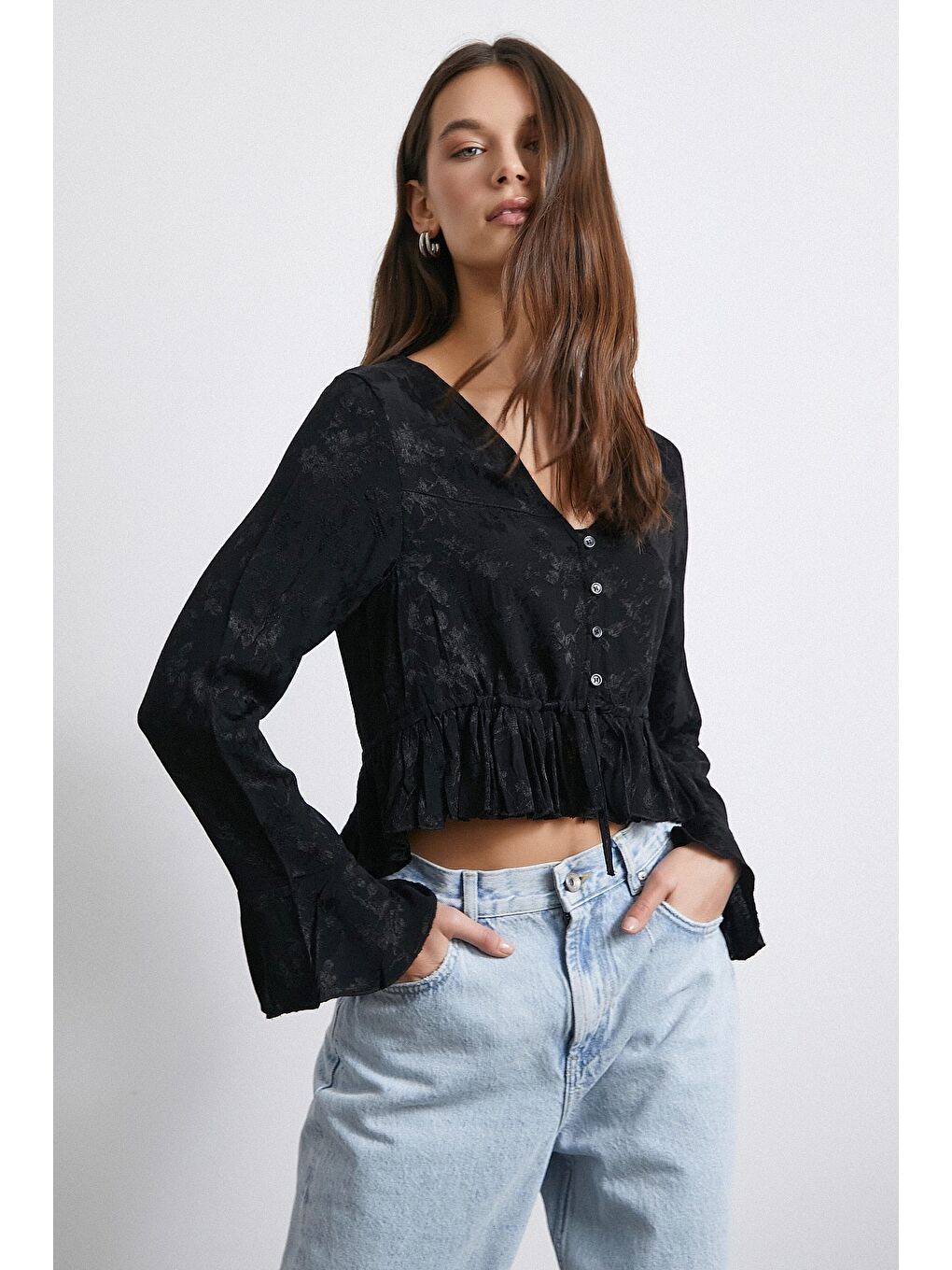 V Yaka Fırfırlı Bluz Siyah-2