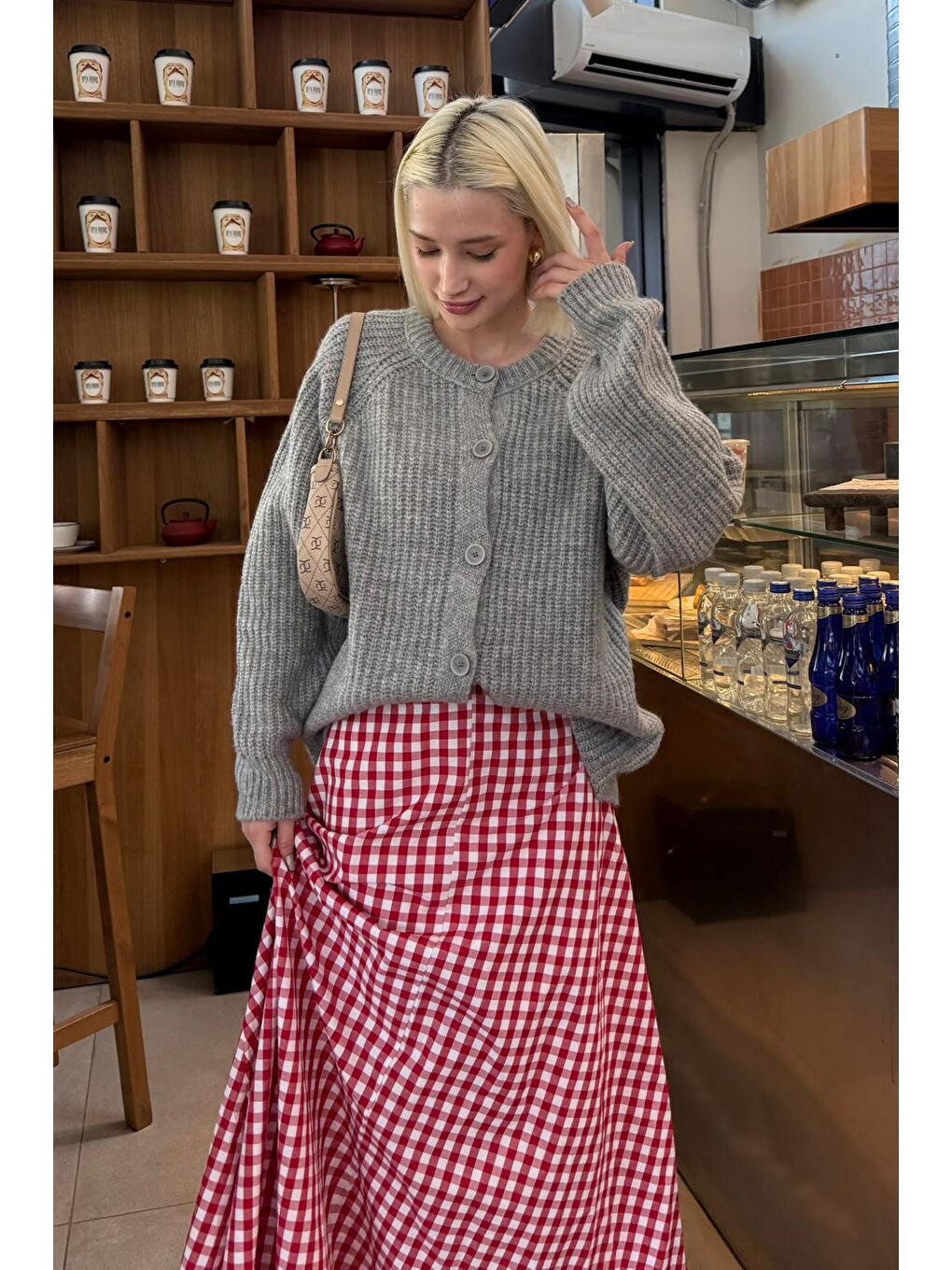 Gri Bisiklet Yaka Selanik Örgü Düğmeli Kadın Hırka Mg2487-7