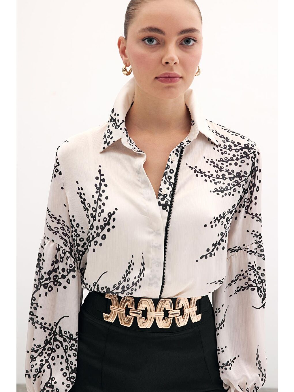 Boncuk Aksesuarlı Gömlek - Desenli Bej-2