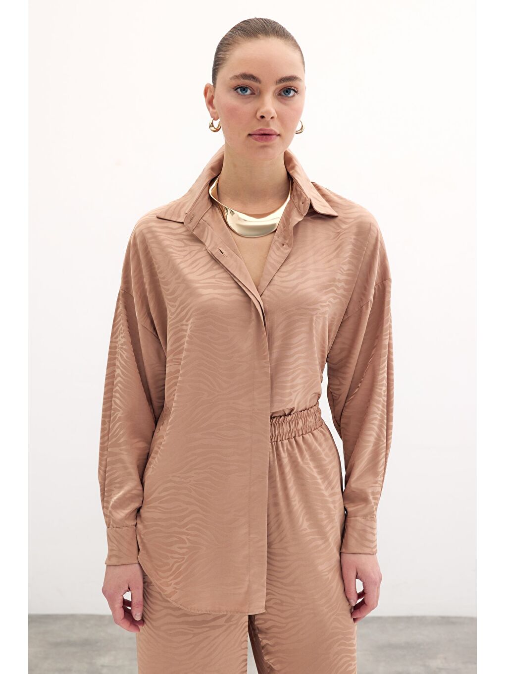 Kahverengi Zebra Desenli Salaş Gömlek - Camel