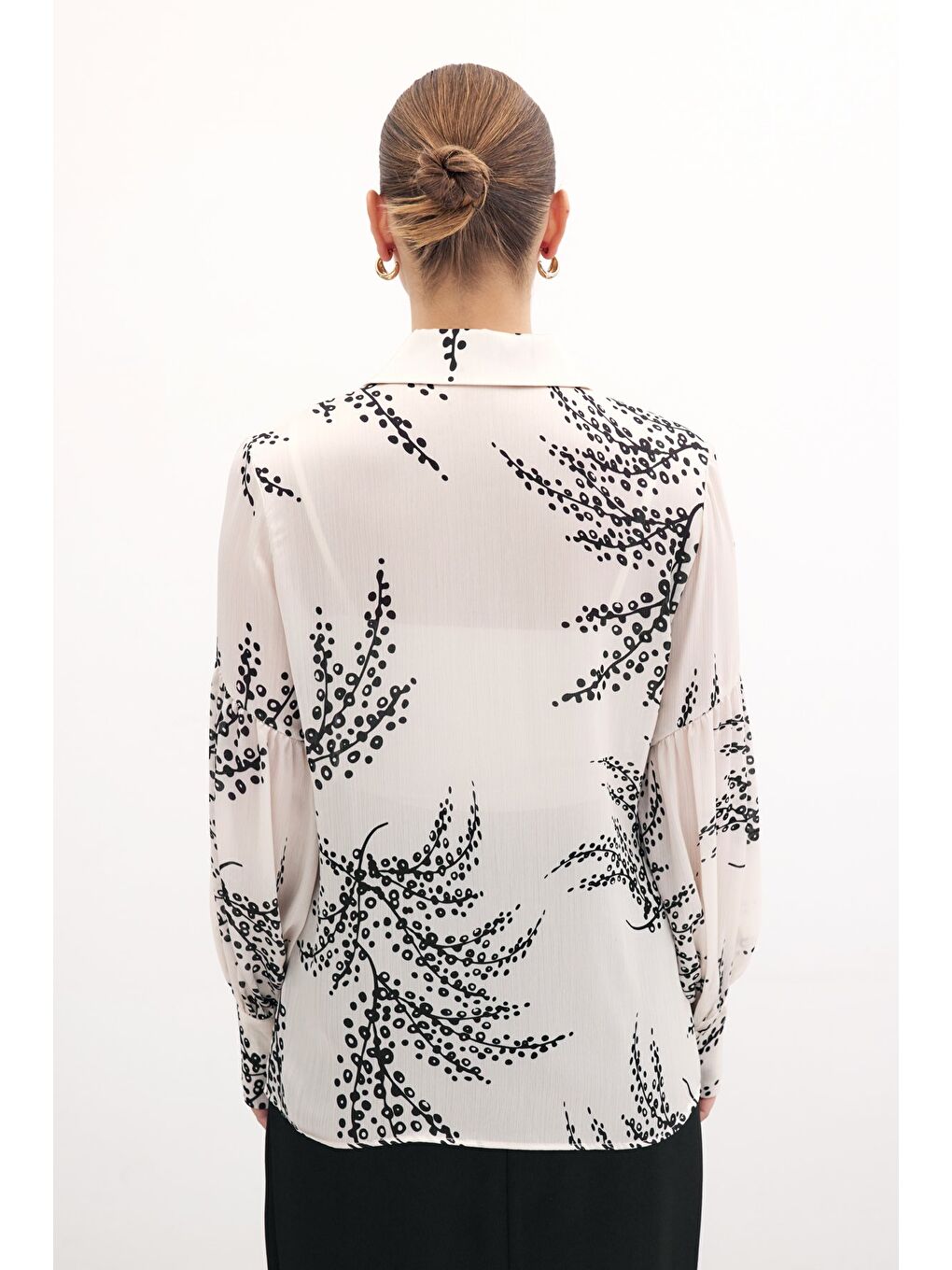 Boncuk Aksesuarlı Gömlek - Desenli Bej-4