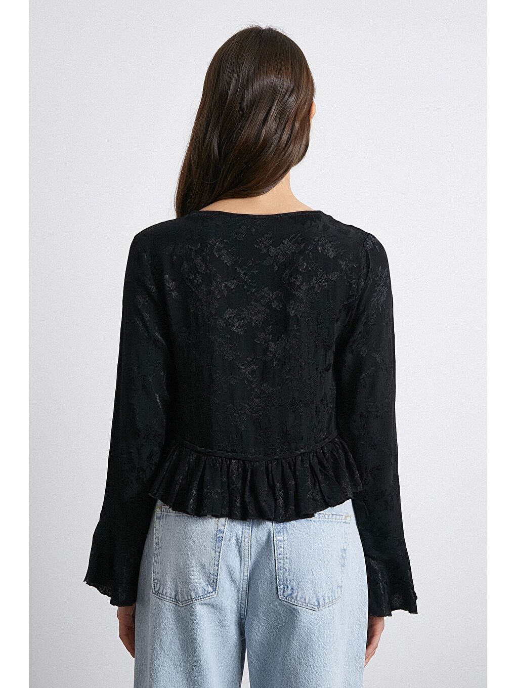 V Yaka Fırfırlı Bluz Siyah-5