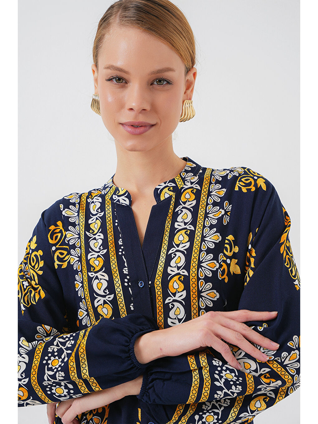 2423 Otantik Desenli Tesettür Elbise - Lacivert 2-2