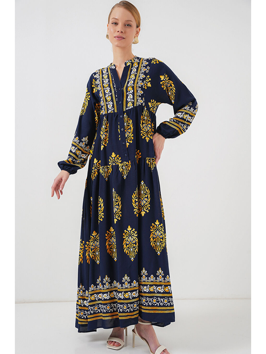 2423 Otantik Desenli Tesettür Elbise - Lacivert 2-3