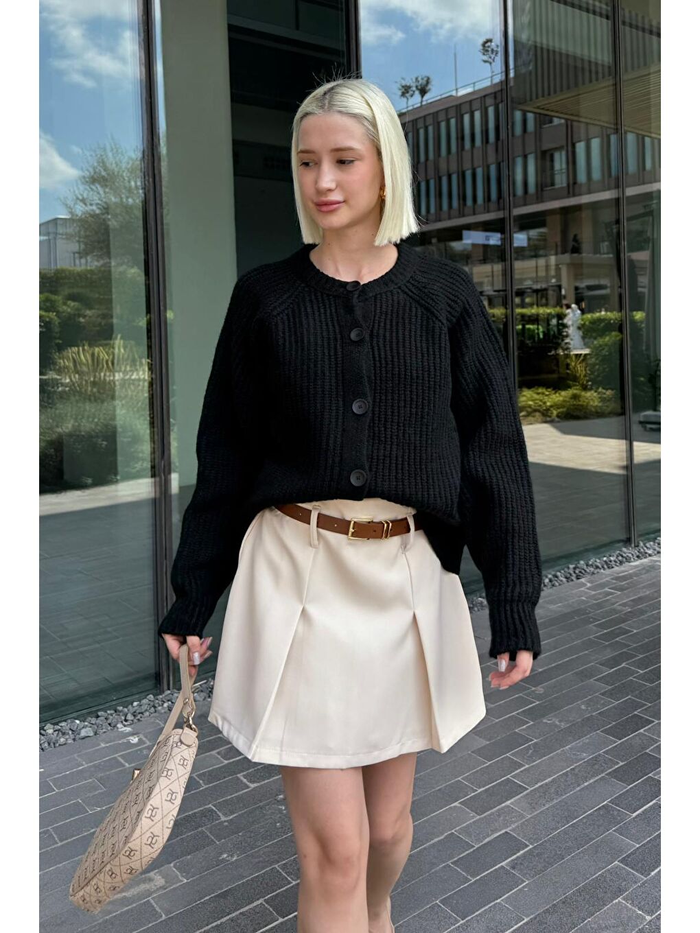 Siyah Bisiklet Yaka Selanik Örgü Düğmeli Kadın Hırka Mg2487-4