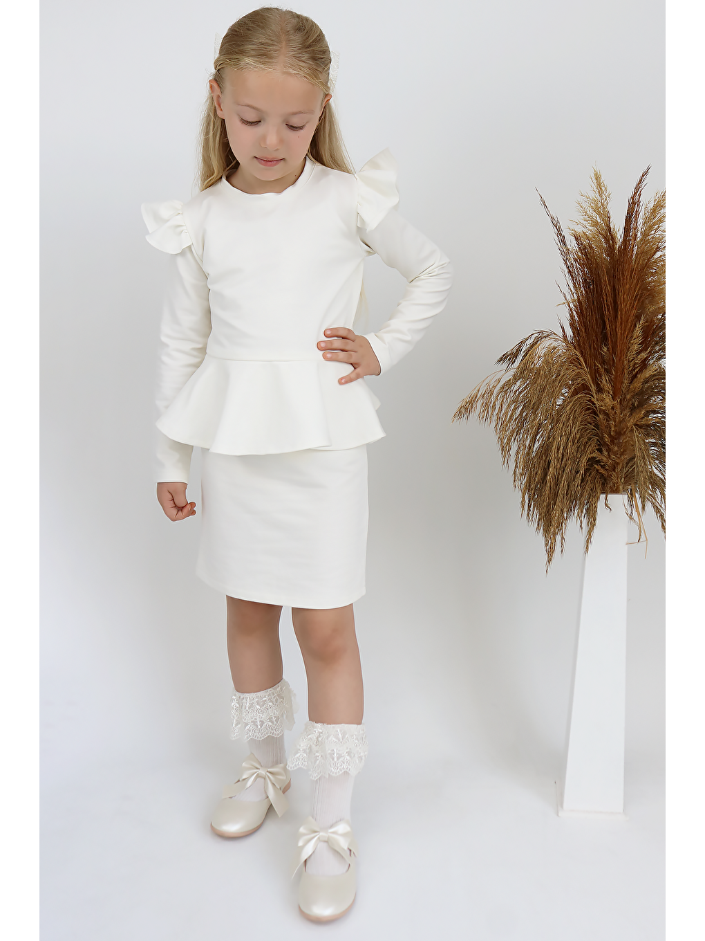 Ekru Kız Çocuk Volan Etekli Fırfır Detaylı Elbise-3