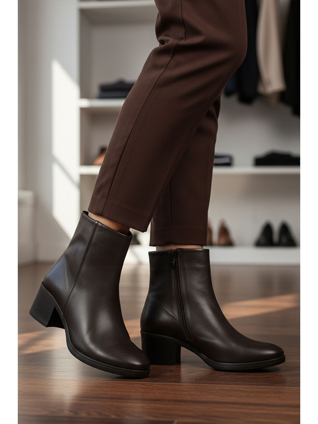 Kahverengi Kahve Hakiki Deri Fermuarlı Polarlı Kadın Bot 92162-1 Z-2