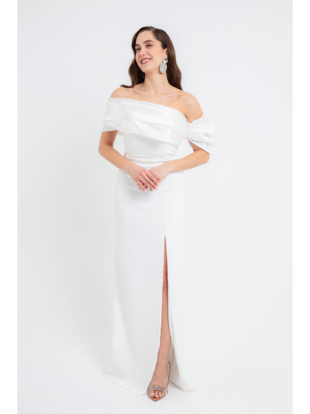 Kadın Beyaz Yaka Detaylı Yırtmaçlı Uzun Abiye Elbise-2