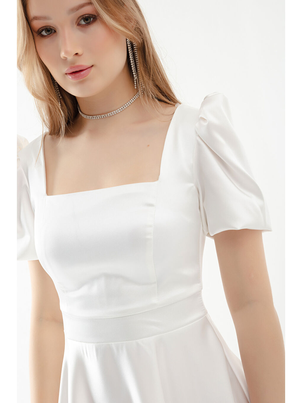 Kadın Beyaz Kare Yaka Balon Kollu Midi Abiye Elbise-3