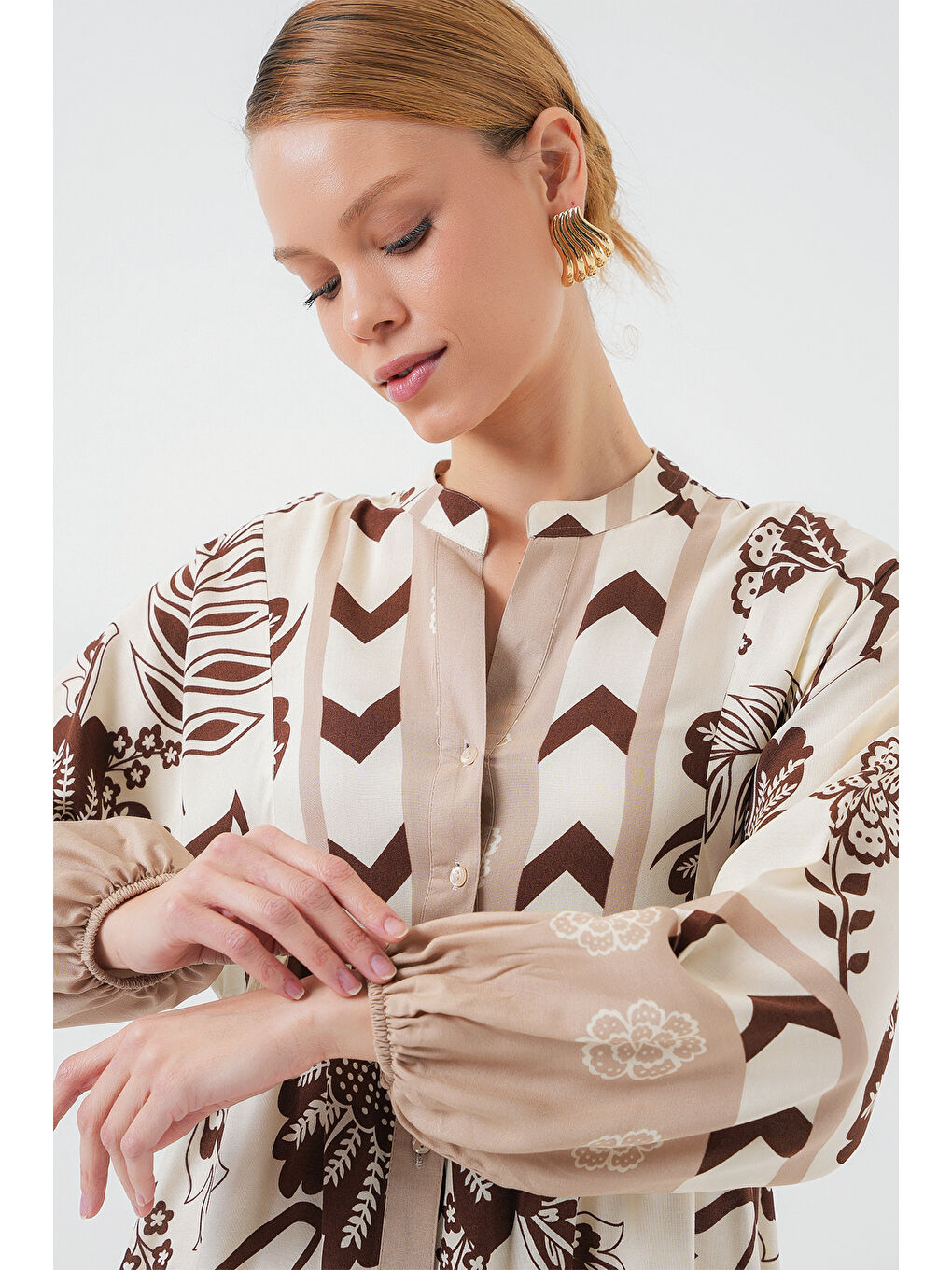 2423 Otantik Desenli Tesettür Elbise - H. Kahverengi-2