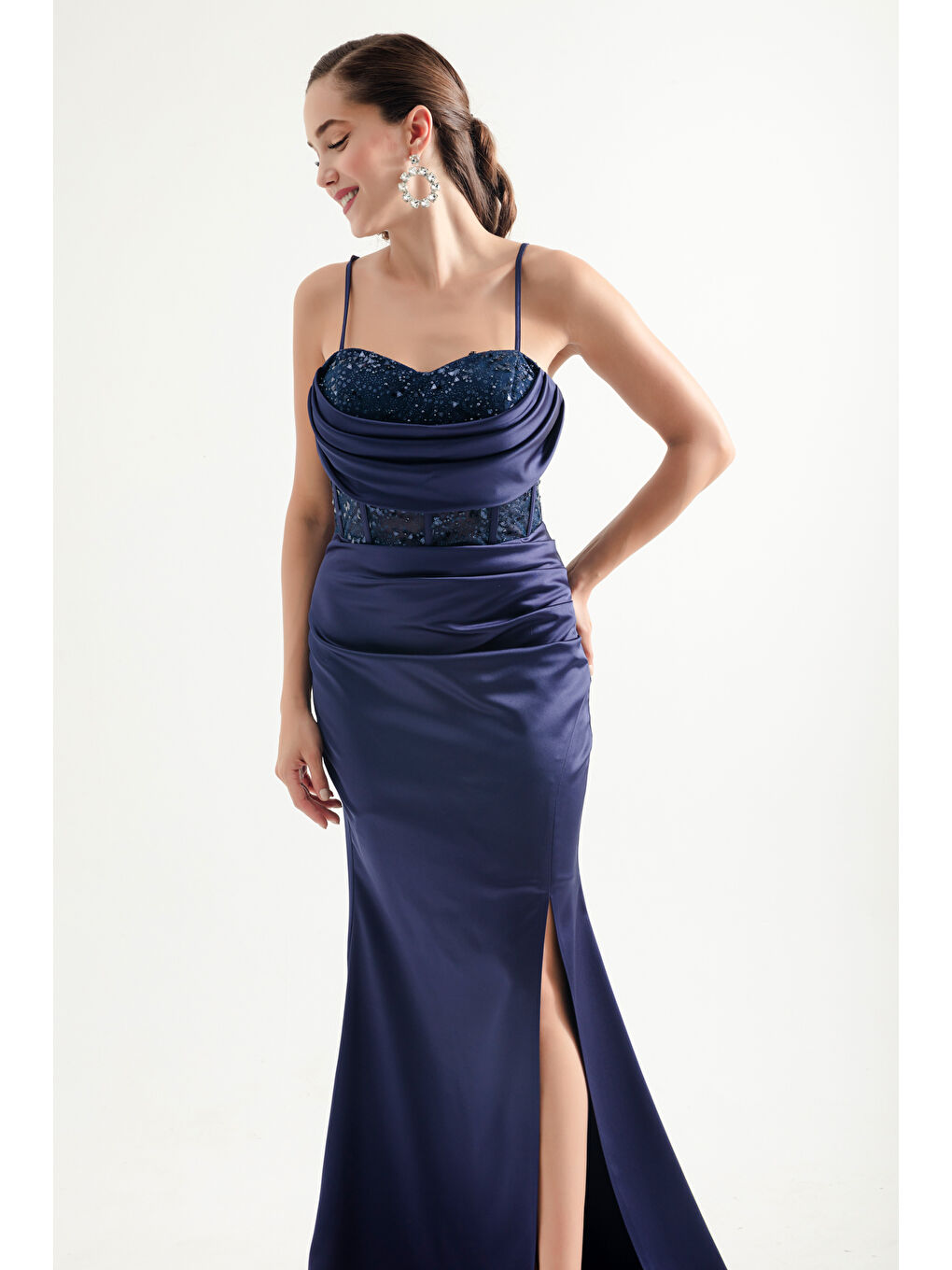 Kadın Lacivert Balen Korse Detaylı Taşlı Saten Uzun Abiye Elbise-1