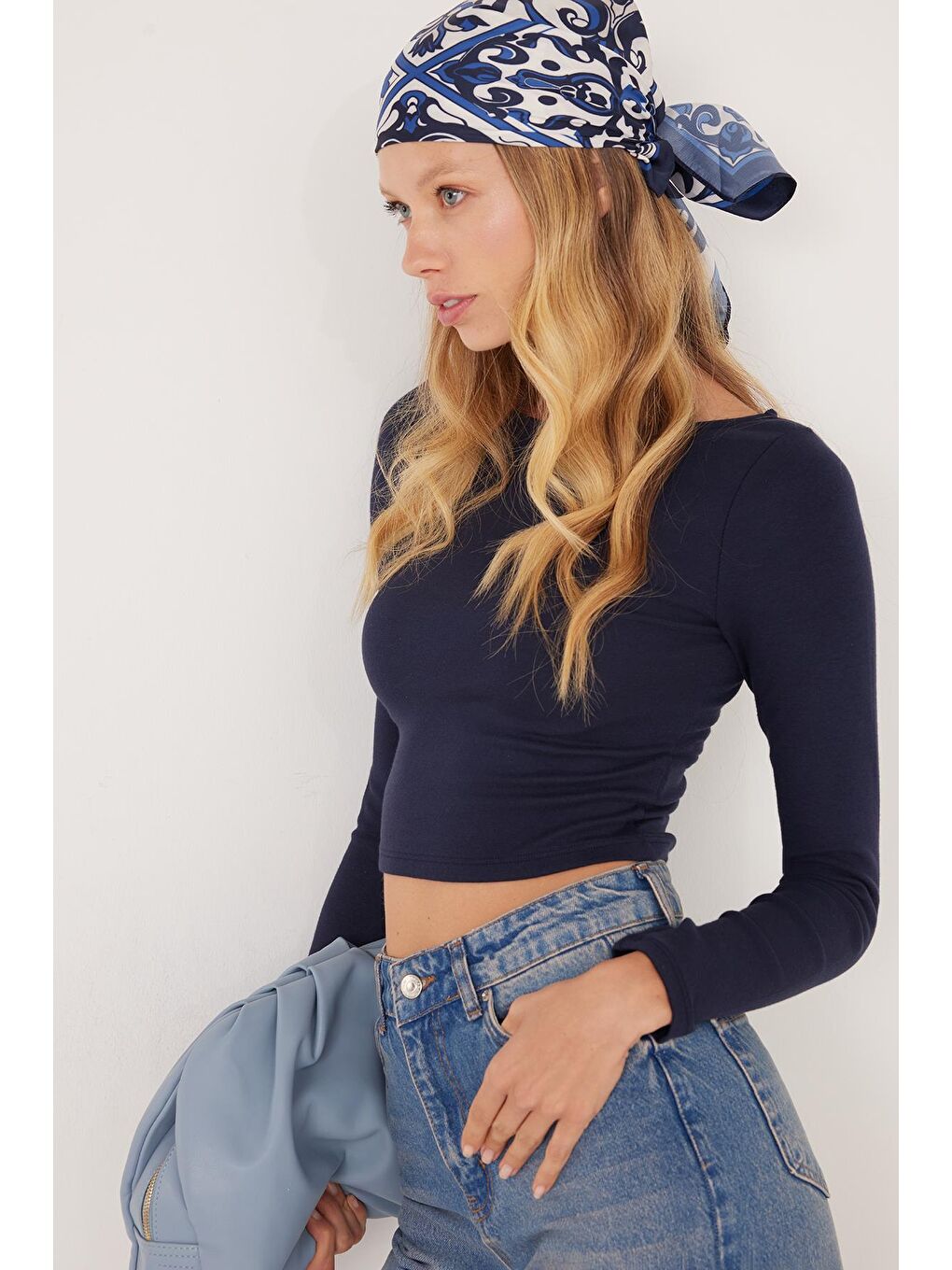 Kadın Slim Fit Dar Kesim Modal Kumaş Uzun Kollu Bisiklet Yaka Lacivert Bluz-4