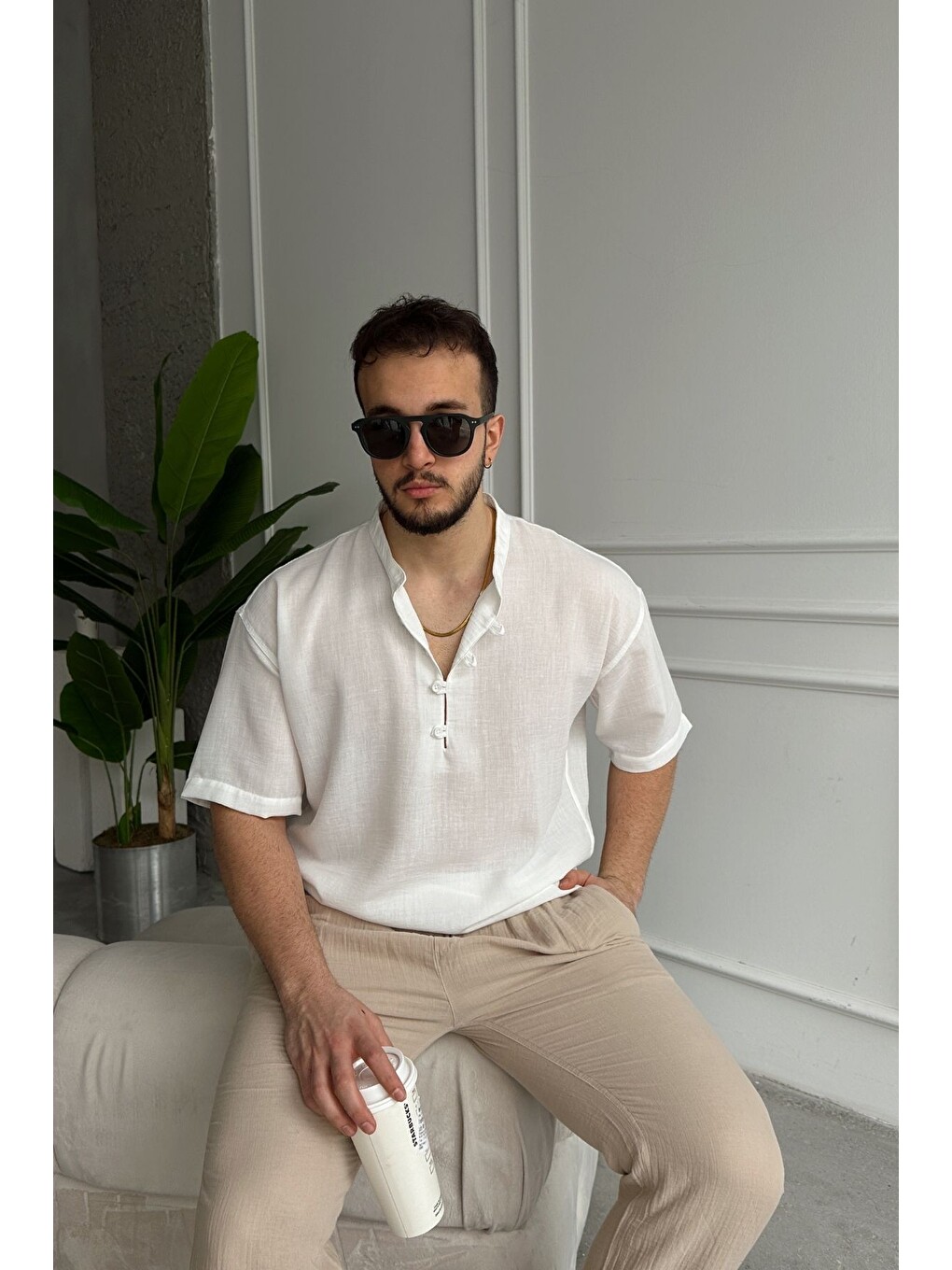 Beyaz Soro Erkek Oversize Keten Görünümlü Kısa Kol Hakim Yaka Yarım Pat Gömlek