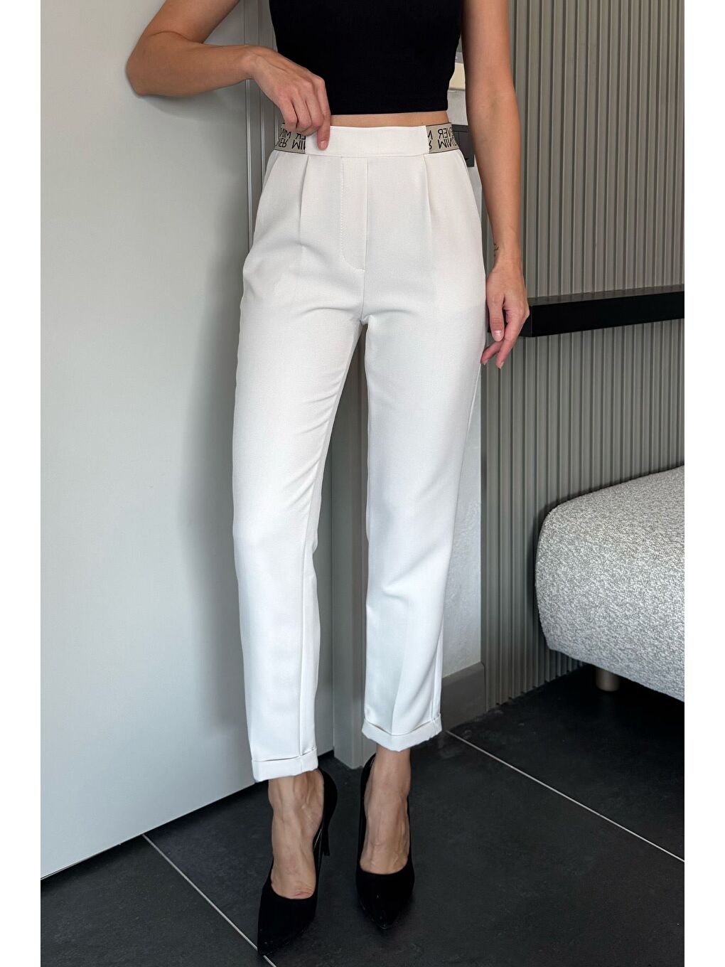 Ekru Bel Lastikli Yazı Detaylı Slim Fit Kumaş Pantolon-1