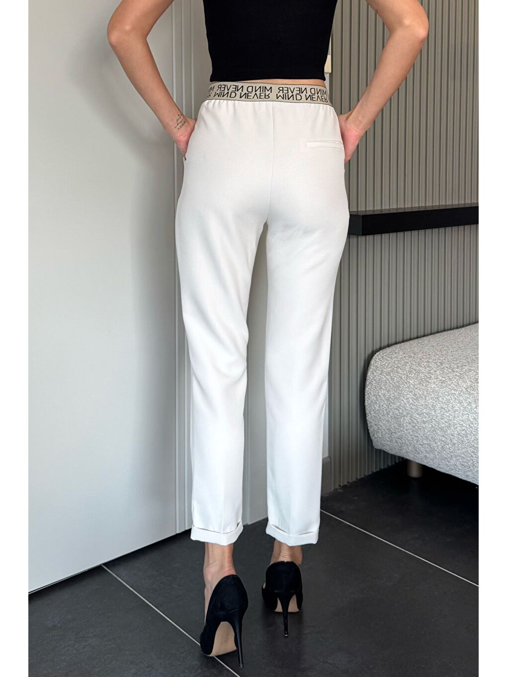 Ekru Bel Lastikli Yazı Detaylı Slim Fit Kumaş Pantolon-2
