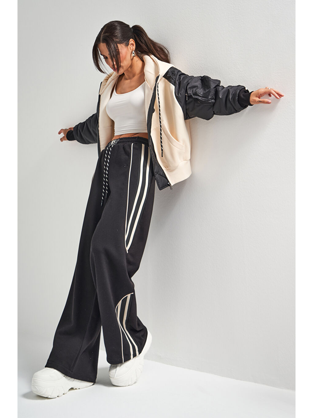 Kadın Bej Siyah Renk w5-1 Örme Kumaş Polar ve Eşofman 2'li Tasarım Kombin Takım-3