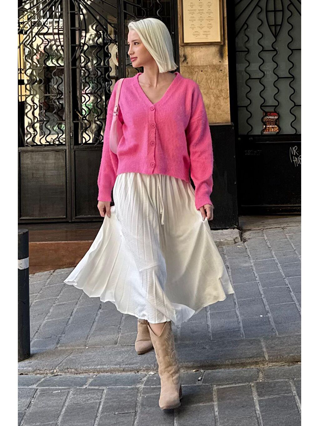 Pembe V Yaka Kadın Triko Hırka Mg2462