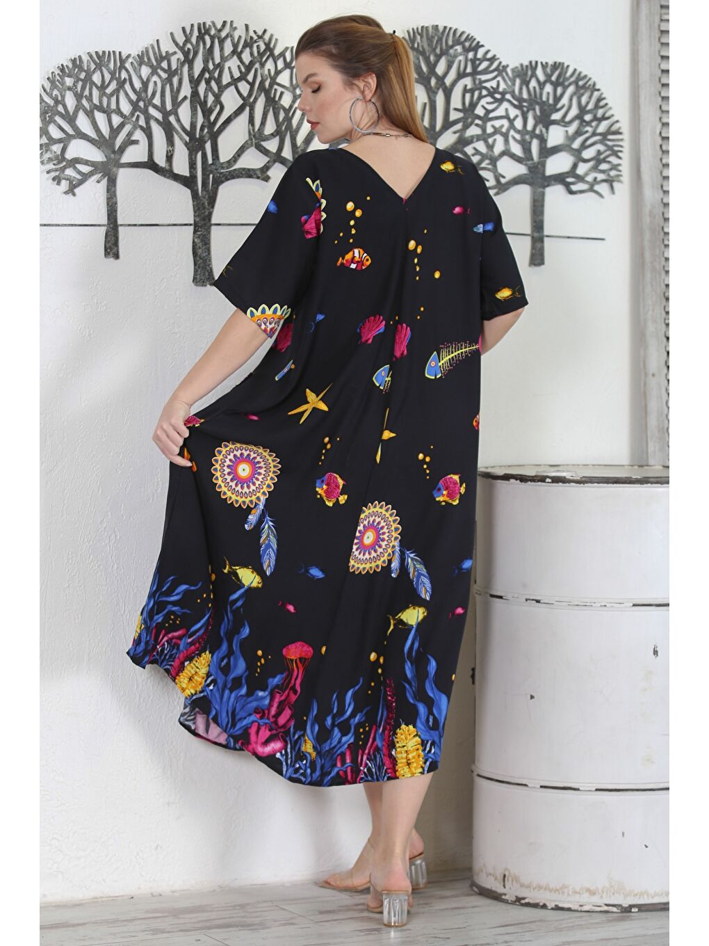 Siyah V Yaka Kısa Kol Çift Cepli Allover Baskılı Casual Dokuma Elbise-7