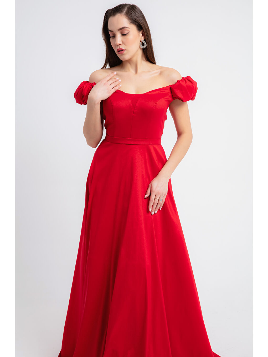 Kadın Kırmızı Kayık Yaka Kloş Kesim Uzun Abiye Elbise-1