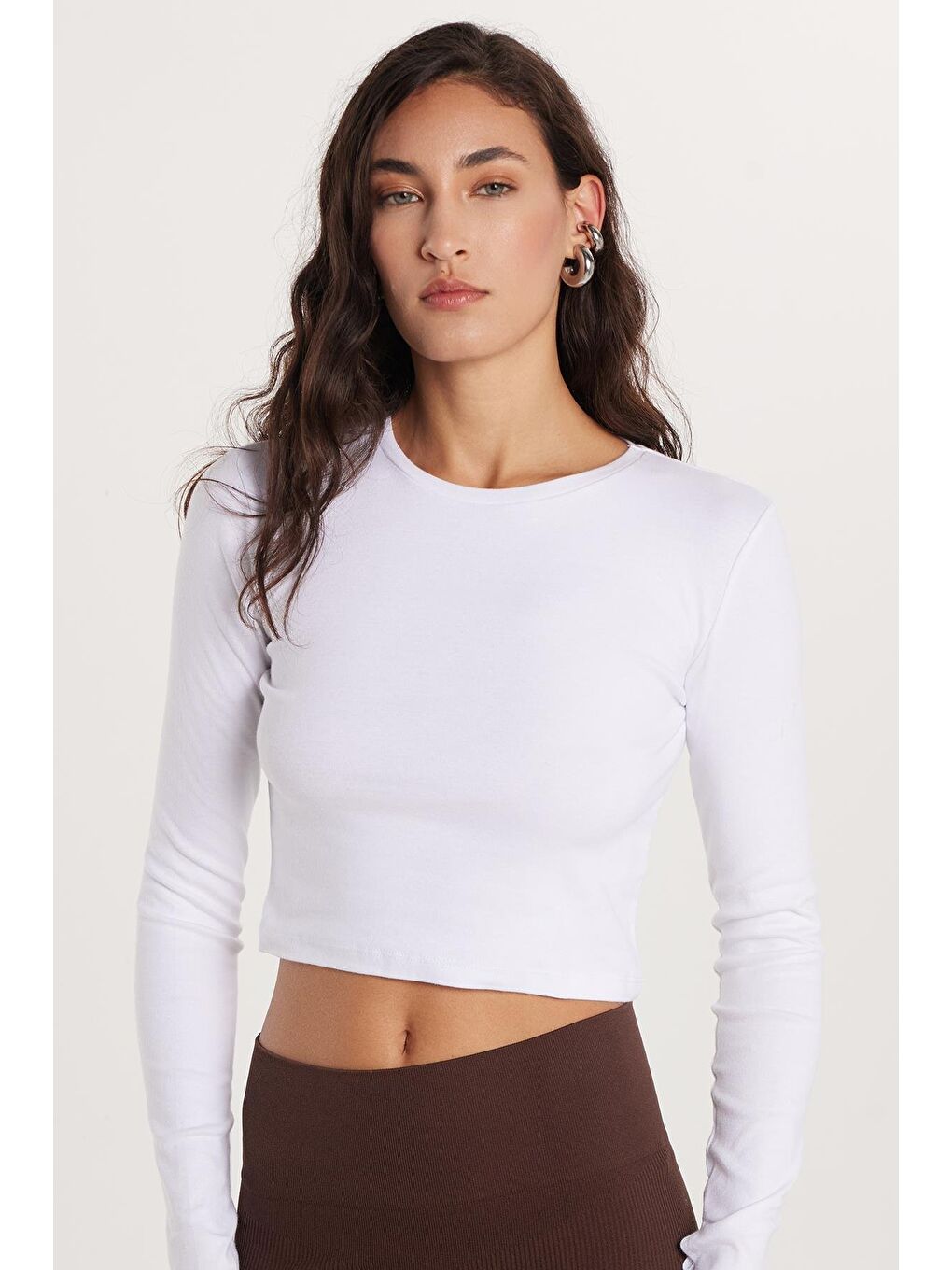 Kadın Slim Fit Dar Kesim Uzun Kollu Bisiklet Yaka Beyaz Bluz