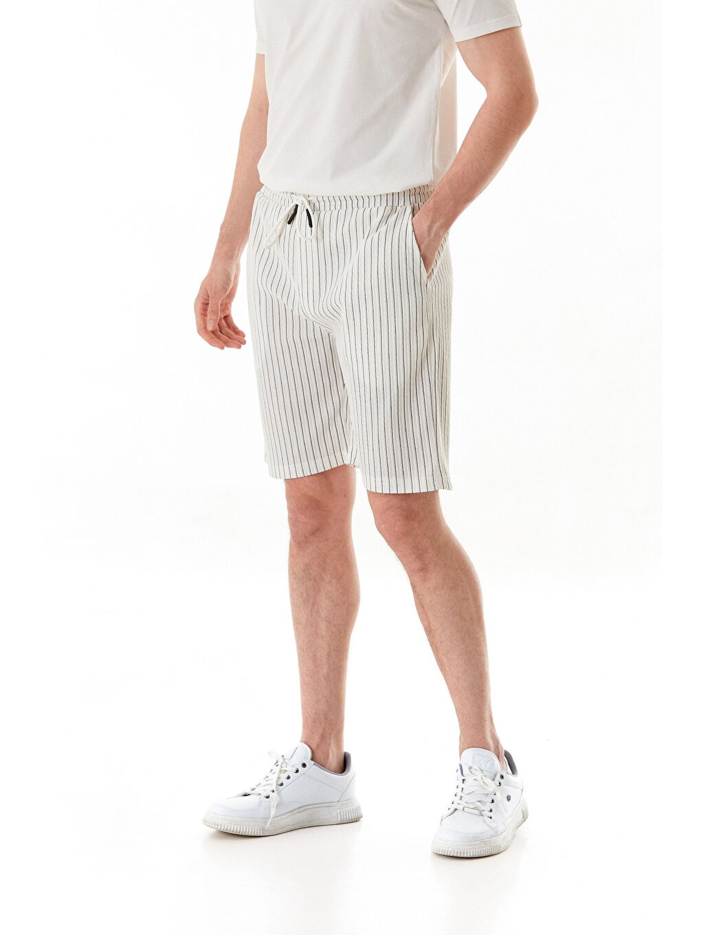 Ekru Fitilli Beli Lastikli Şort-2