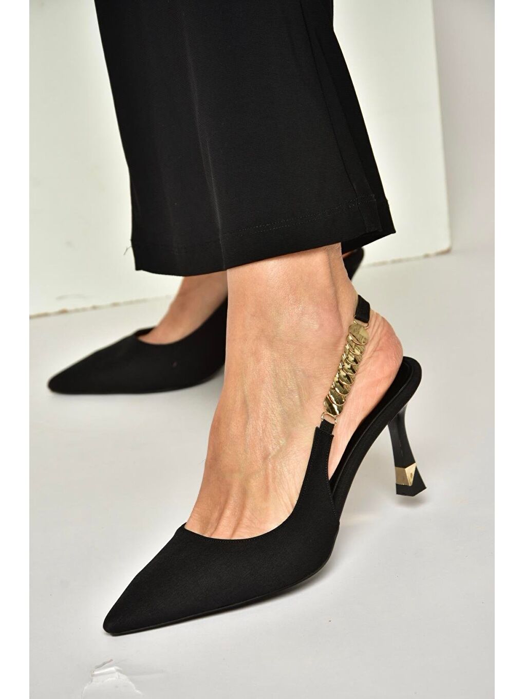 Siyah Kadın Topuklu Ayakkabı Y308203204-1