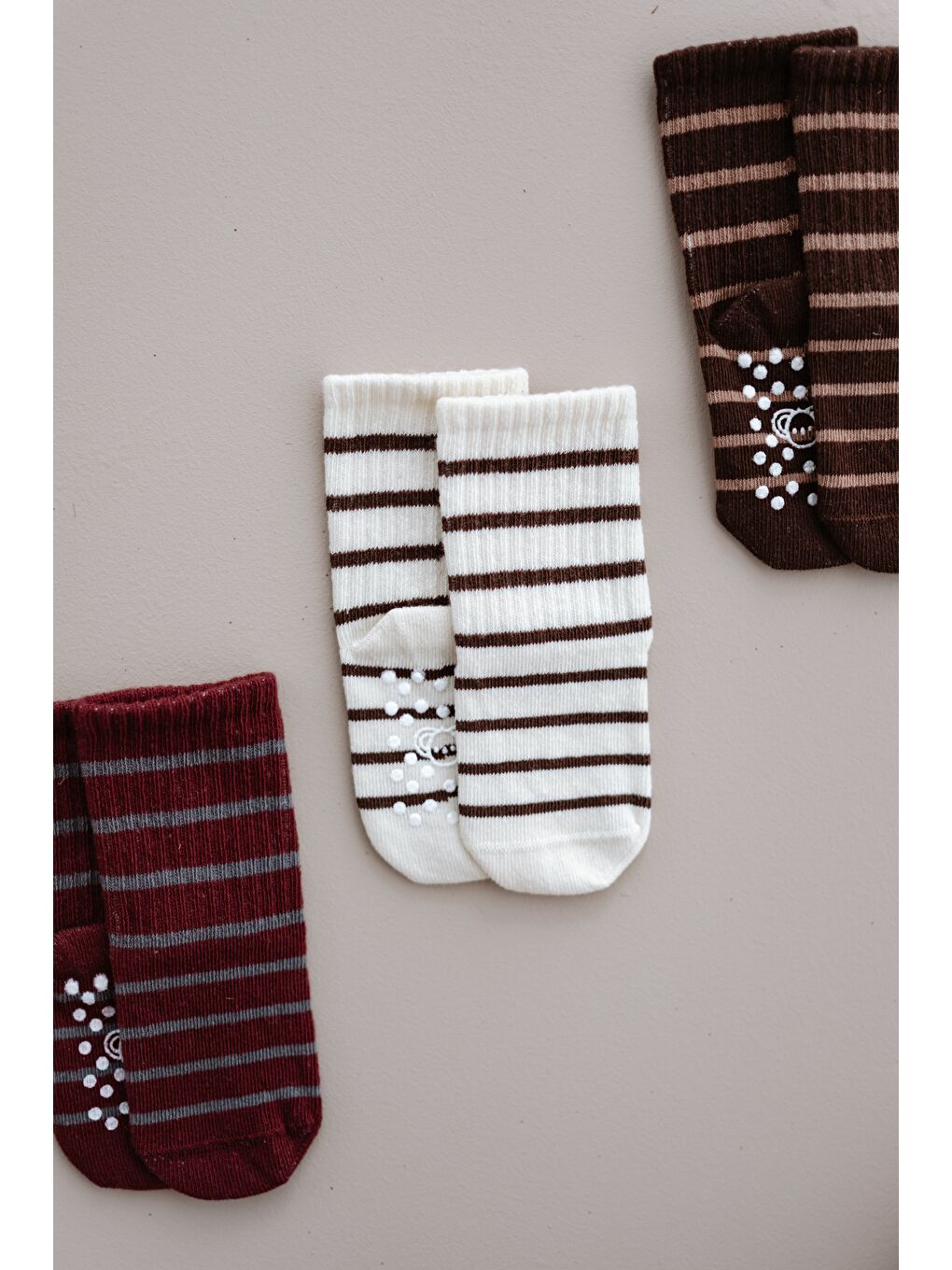 Bej 5li Organik Pamuk Kaydırmaz Tabanlı Çizgili Soket Çorap Seti-3