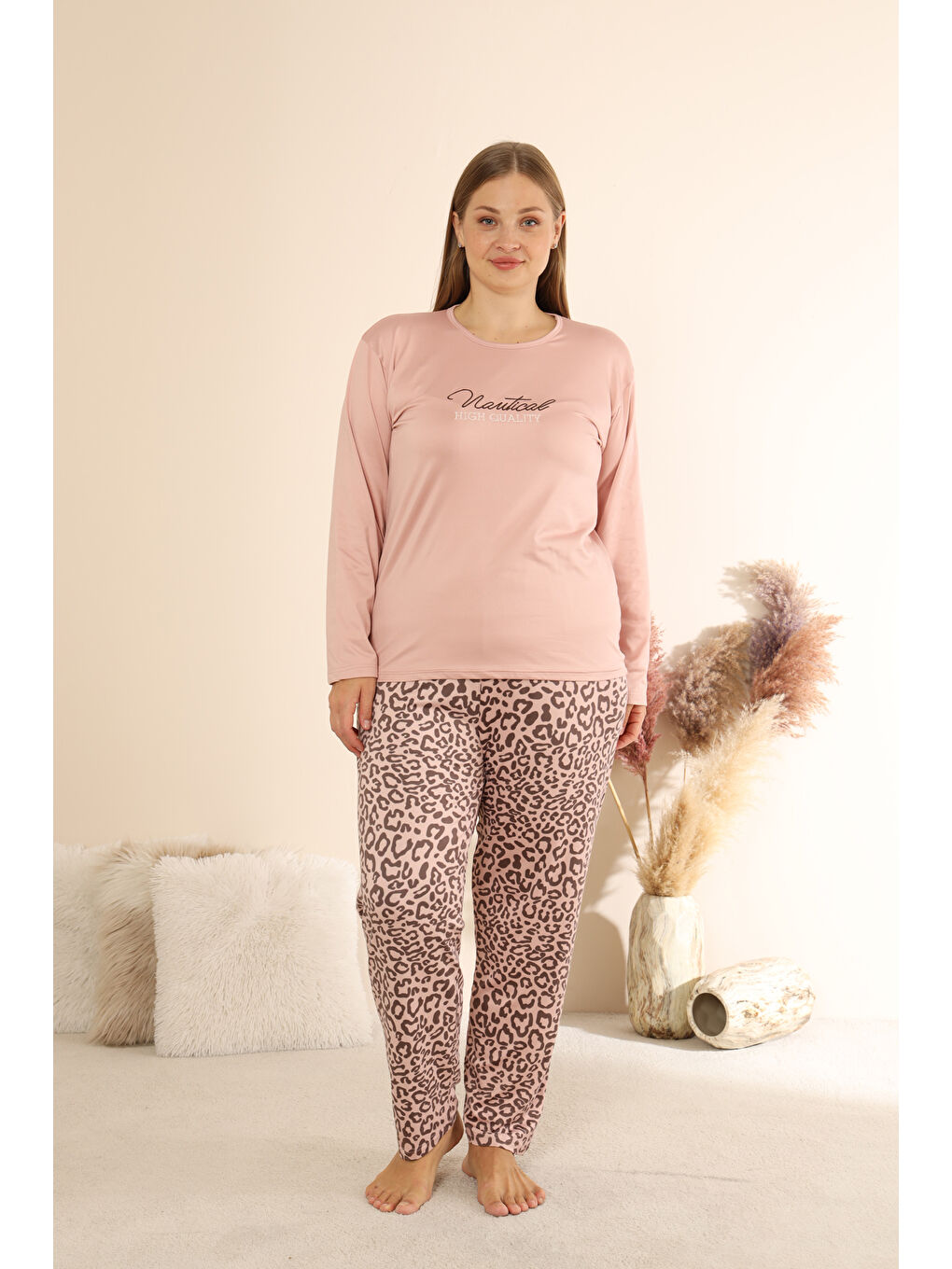 Bej Sandy Soft Termal Kumaş Büyük Beden Kışlık Kadın Pijama Takımı 1300-1