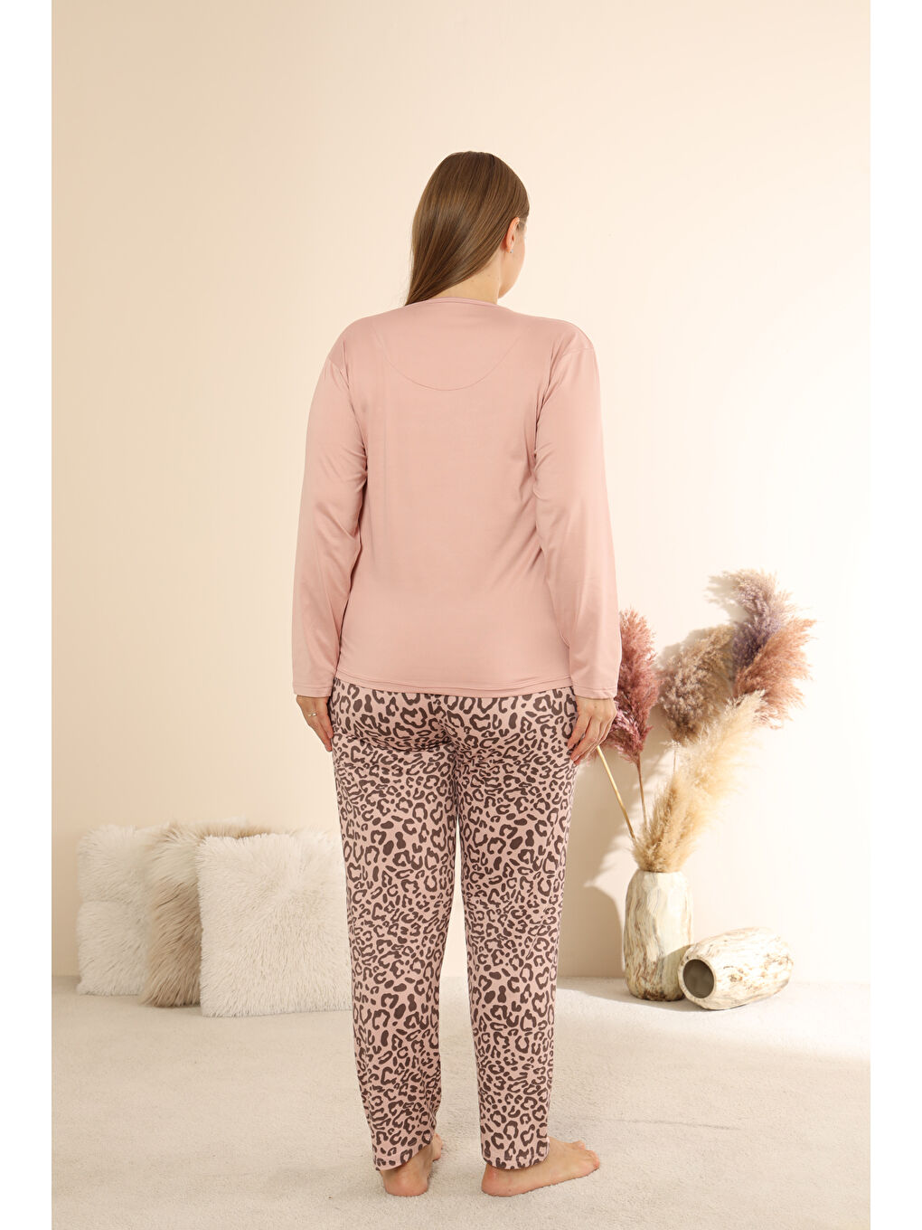Bej Sandy Soft Termal Kumaş Büyük Beden Kışlık Kadın Pijama Takımı 1300-4