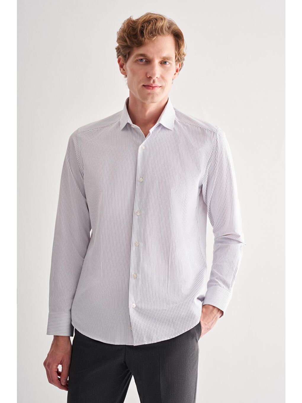 Beyaz Yarım İtalyan Yaka Uzun Kol Cepsiz Slimfit Fit Classic Gömlek 1004255162