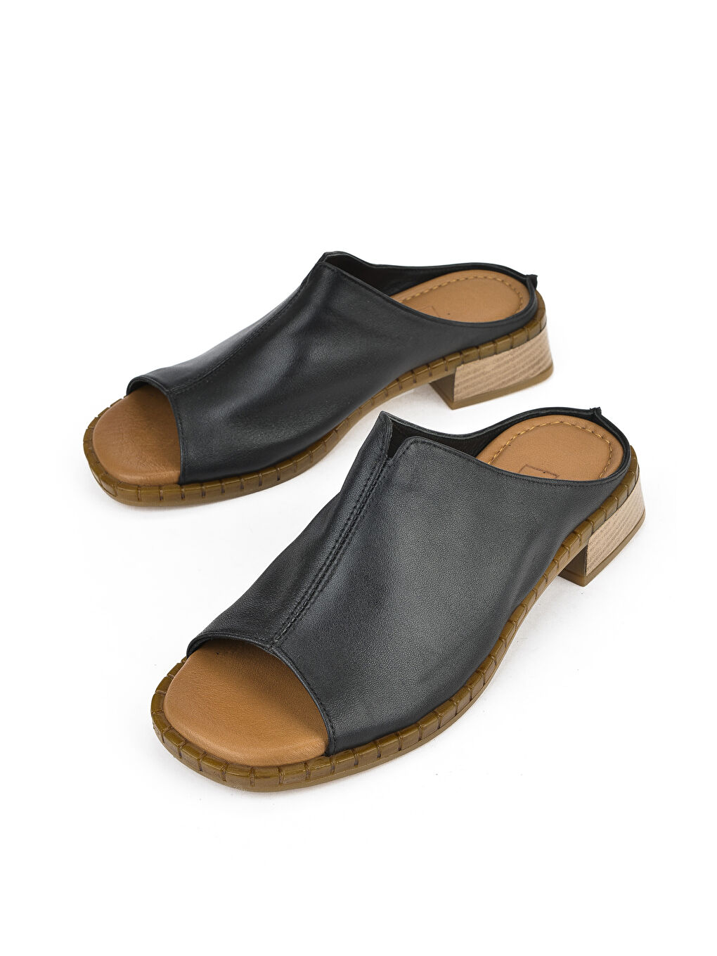 Kadın Hakiki Deri Topuklu Terlik 1511047Z022 Siyah-4