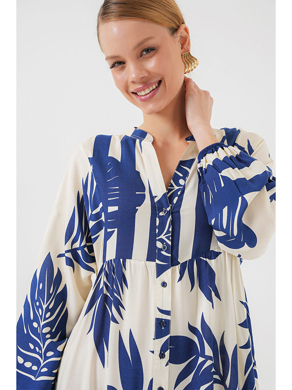 2423 Otantik Desenli Tesettür Elbise - Lacivert 0-2